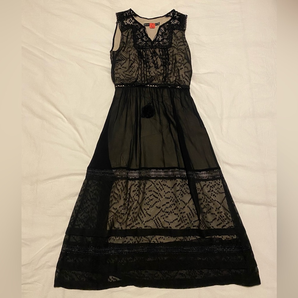 Pre-loved Karen Millen lace sheer midi dress, size US4